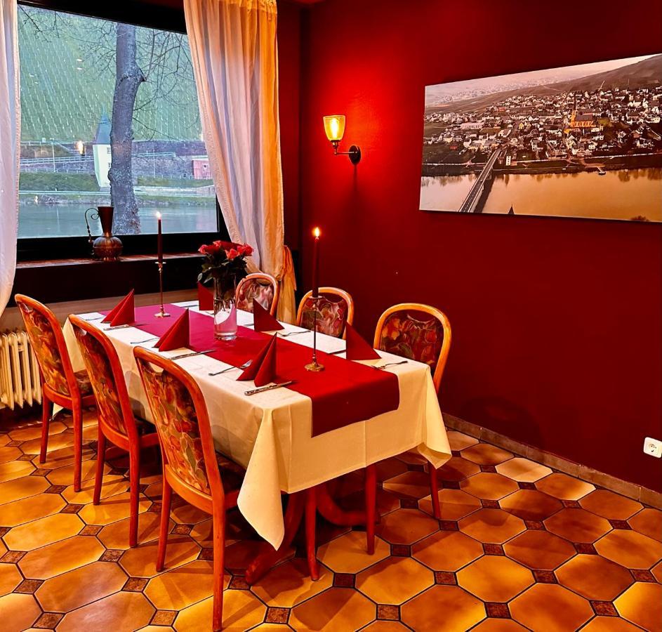 Hotel Krone Riesling Trittenheim Exterior foto