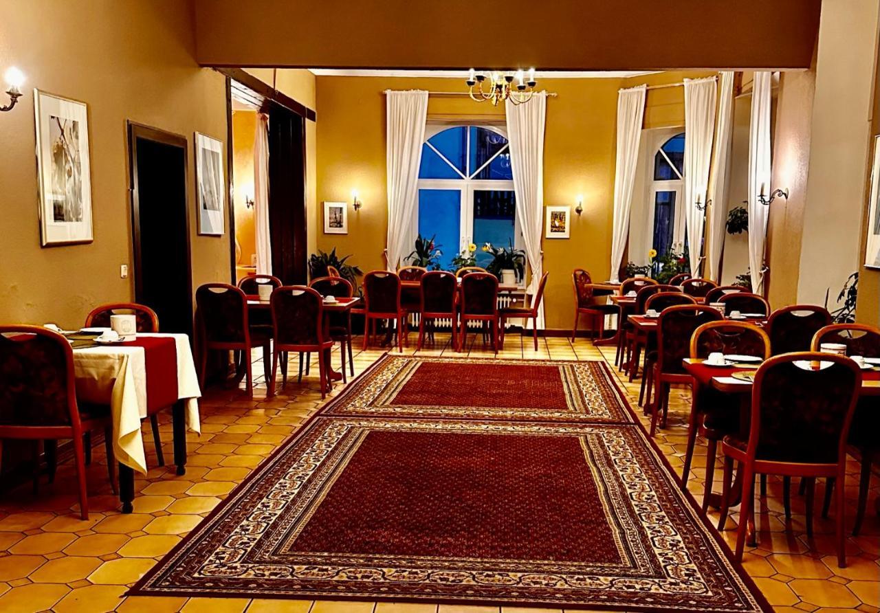 Hotel Krone Riesling Trittenheim Exterior foto