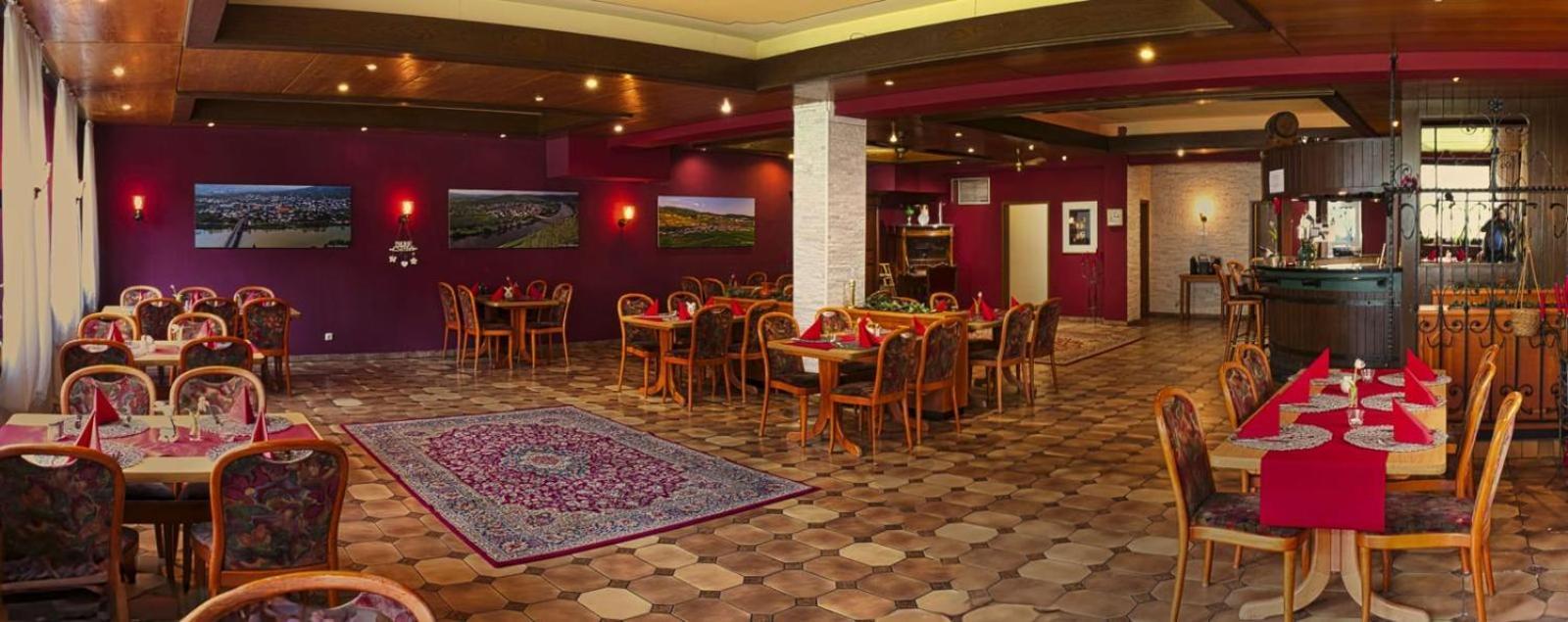Hotel Krone Riesling Trittenheim Exterior foto
