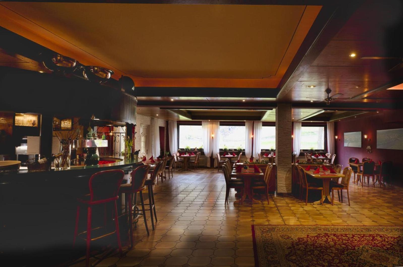 Hotel Krone Riesling Trittenheim Exterior foto